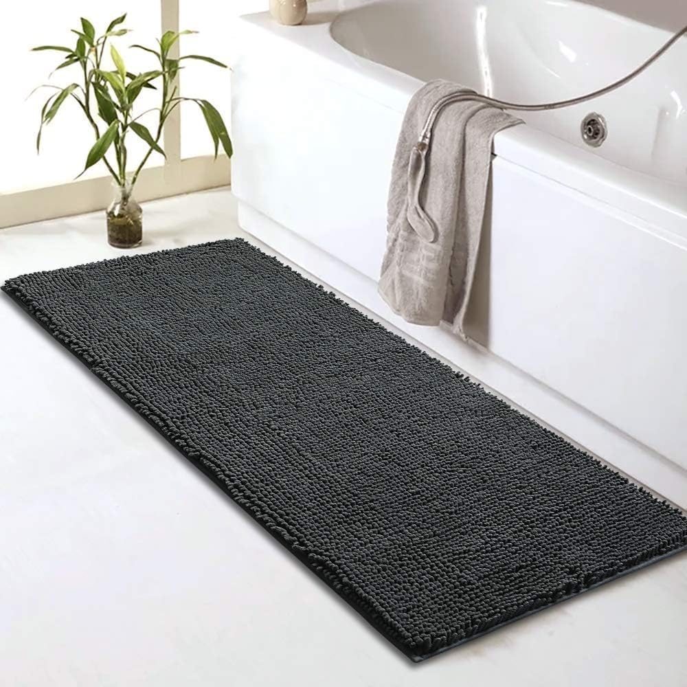 Sheepping Tapis de Bain Antiderapant, 150 X 50 cm Tapis Salle de Bain Absorbant Chenille, Tapis de Douche Lavable en Machine, Tapis de Bain pour Salle de Bain, Gris